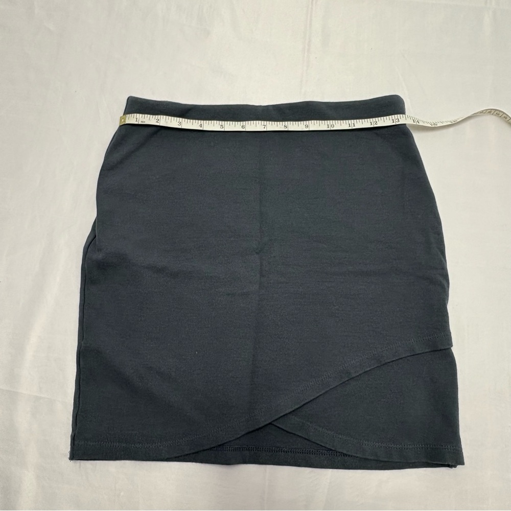 Aritzia Talula Women’s Small Primrose Blue Grey Tulip Mini Skirt Viscose Bodycon - Picture 5 of 6